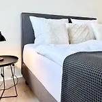 Makers And 01 Pauline 110qm Parkplatz 1-4 Personen Appartement Detmold