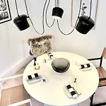Makers And 01 Pauline 110qm Parkplatz 1-4 Personen Appartamento *