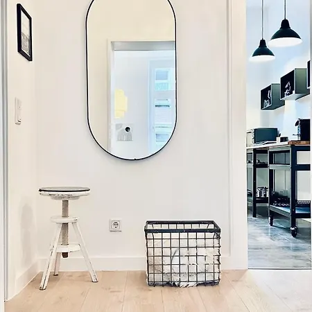 Apartment Makers And 01 Pauline 110qm Parkplatz 1-4 Personen *