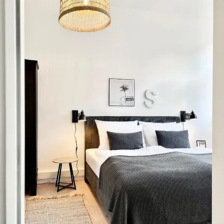 Makers And 01 Pauline 110qm Parkplatz 1-4 Personen Apartment Detmold