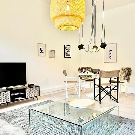 Makers And 01 Pauline 110qm Parkplatz 1-4 Personen Apartment *
