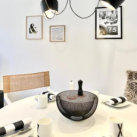 Apartment Makers And 01 Pauline 110qm Parkplatz 1-4 Personen Detmold