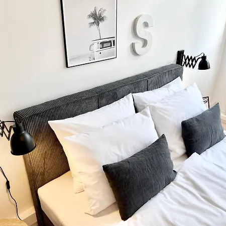 Makers And 01 Pauline 110qm Parkplatz 1-4 Personen *