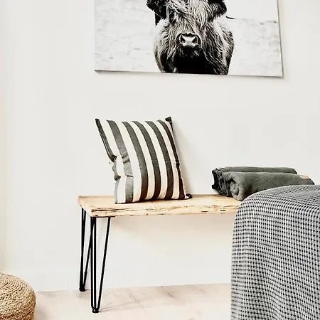 Makers And 01 Pauline 110qm Parkplatz 1-4 Personen Appartement