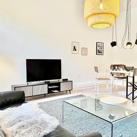 Makers And 01 Pauline 110qm Parkplatz 1-4 Personen Apartment Detmold