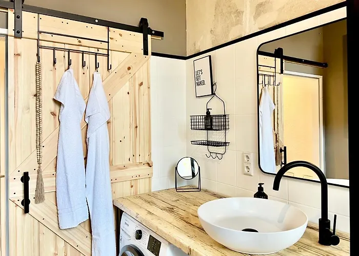 Apartamento Makers And 01 Pauline 110qm Parkplatz 1-4 Personen *