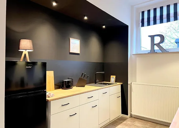 Makers And 01 Pauline 110qm Parkplatz 1-4 Personen *