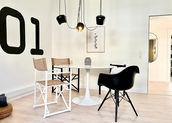 Makers And 01 Pauline 110qm Parkplatz 1-4 Personen Apartamento